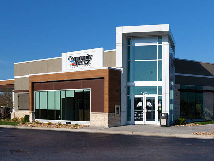 Exterior Photo of the West Olathe Branch Location